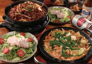 焼きもつ「どん蔵」